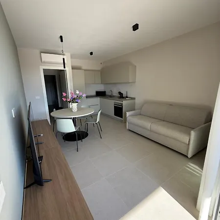 Sun Village L&b Appartament 公寓